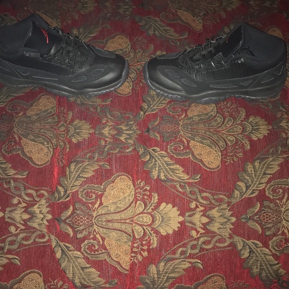 Jordan 11’s low ie - Picture 4 of 5